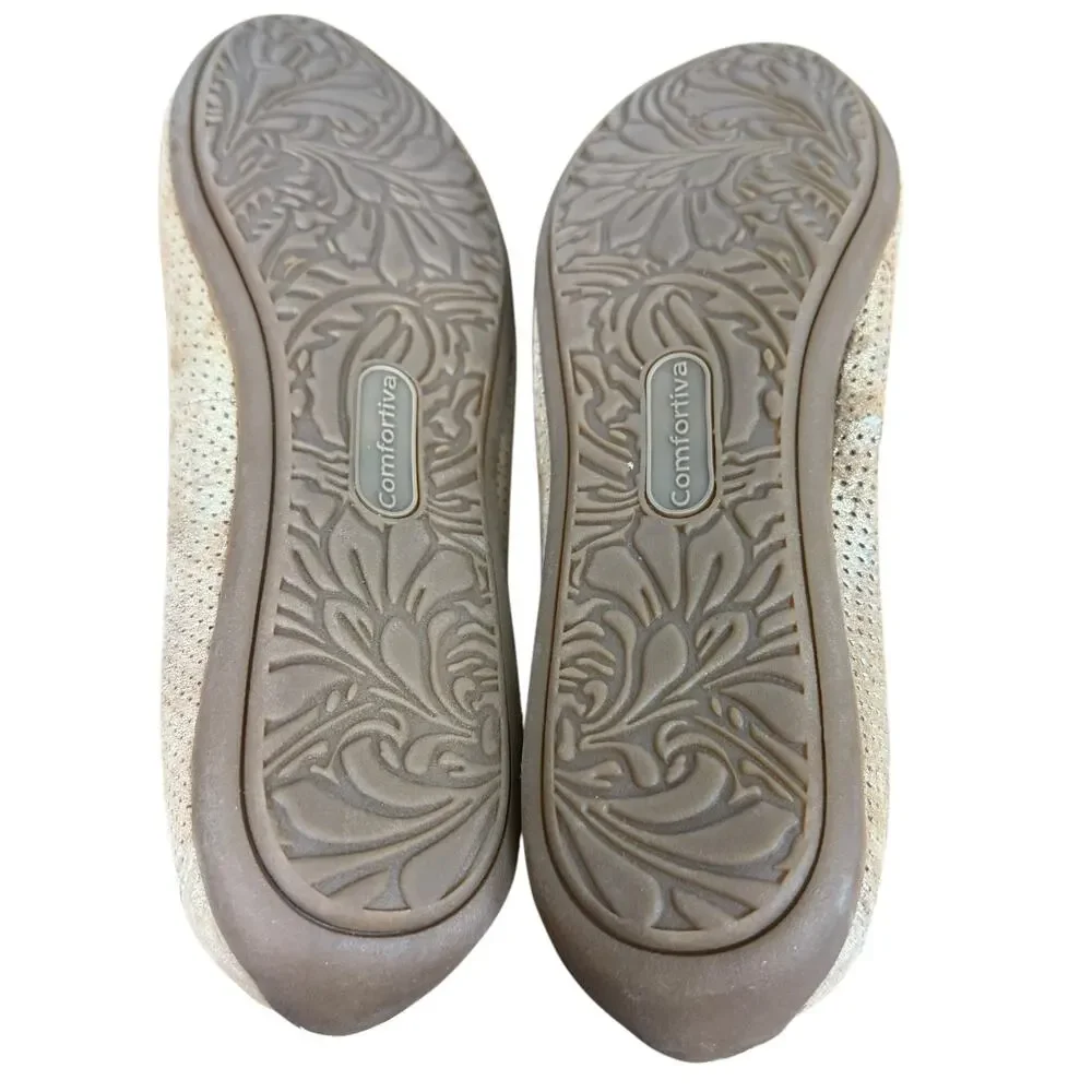 Comfortiva Gold Perforated Leather Slip On Flats Loafers Comfort Shoes sz 7 M